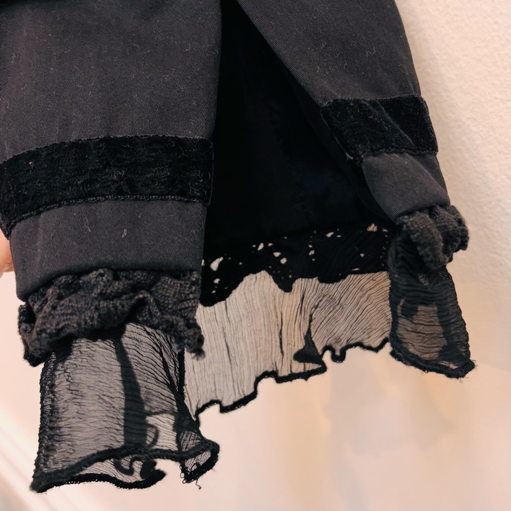 sandwich_  Vintage Cropped Blazer Size 10 Velvet / Silk Ruffle Trim Romantic - Picture 6 of 13